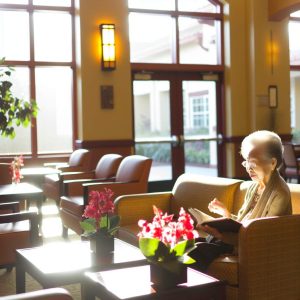 Résidence senior positive: comment bien choisir ?